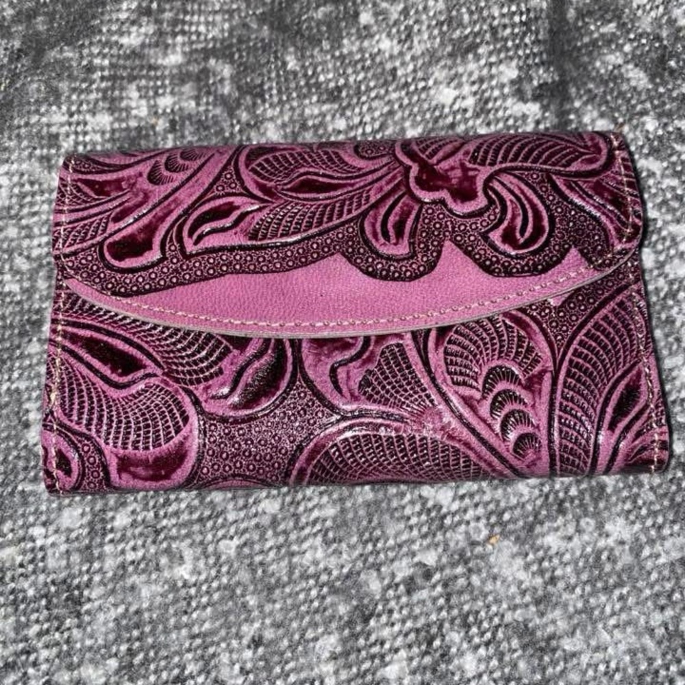 New Beautiful Purple Tooled leather wallet